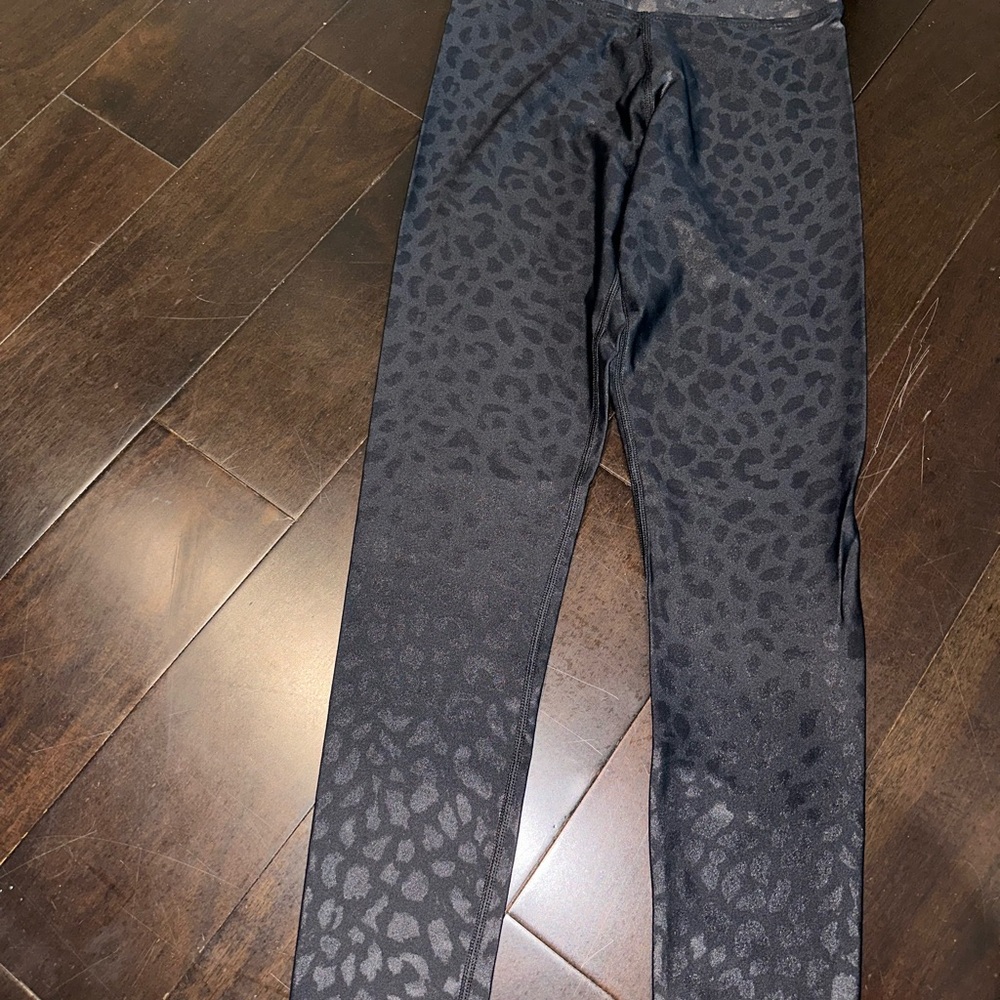 Carbon 38 Tamara Shine Leopard Legging